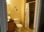  Double walk in shower in Master bedrooms     2nd & 3rd floors have one